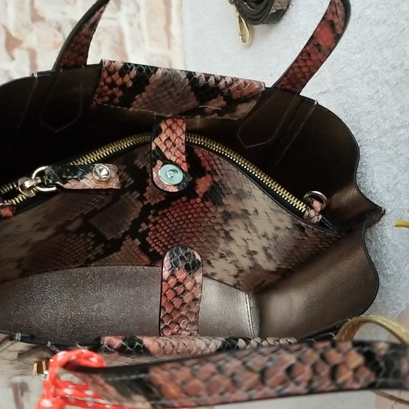 New Sophia Webster Hola Mini Snake-Print Top-Handle Tote Bag - Picture 10 of 13